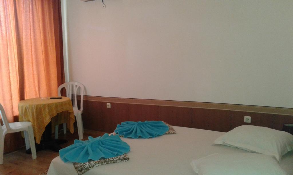 Zora Guest House Приморсько Номер фото