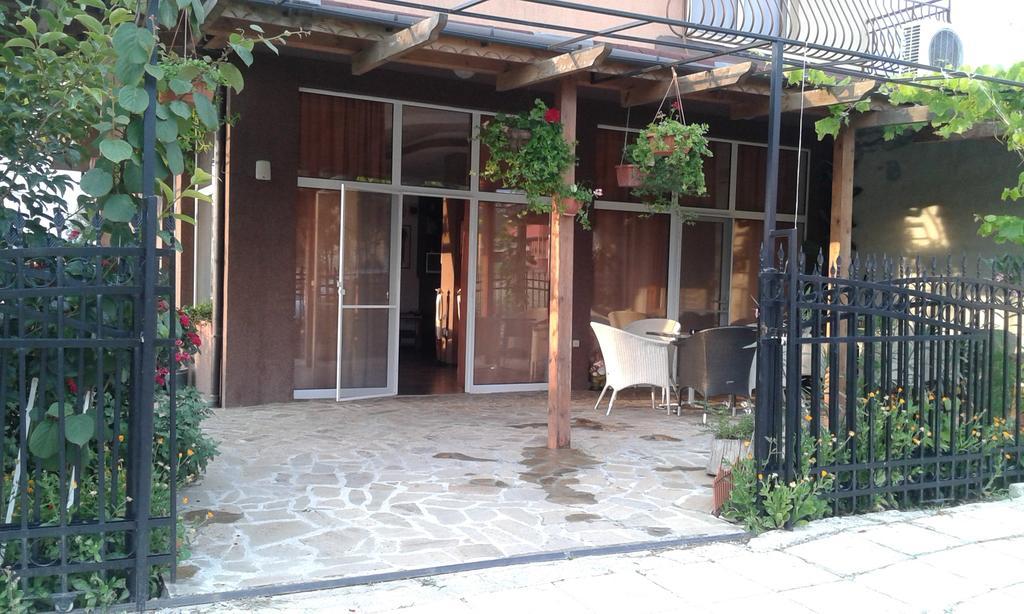 Zora Guest House Приморсько Екстер'єр фото