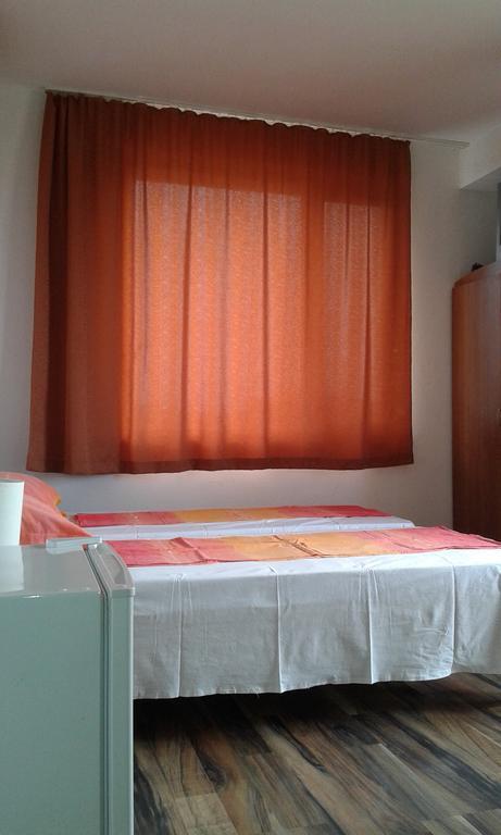 Zora Guest House Приморсько Номер фото