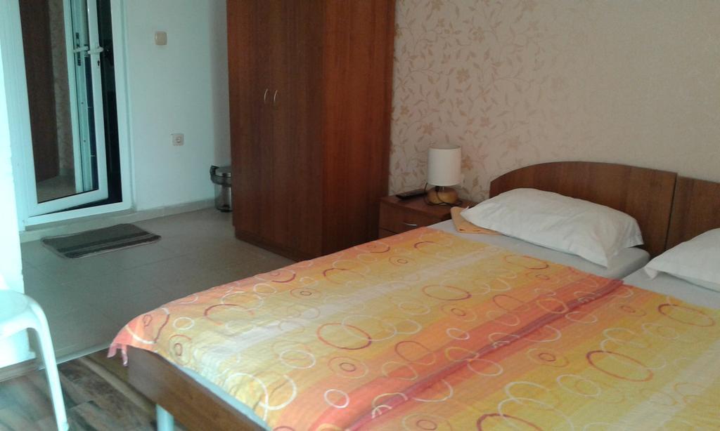 Zora Guest House Приморсько Номер фото